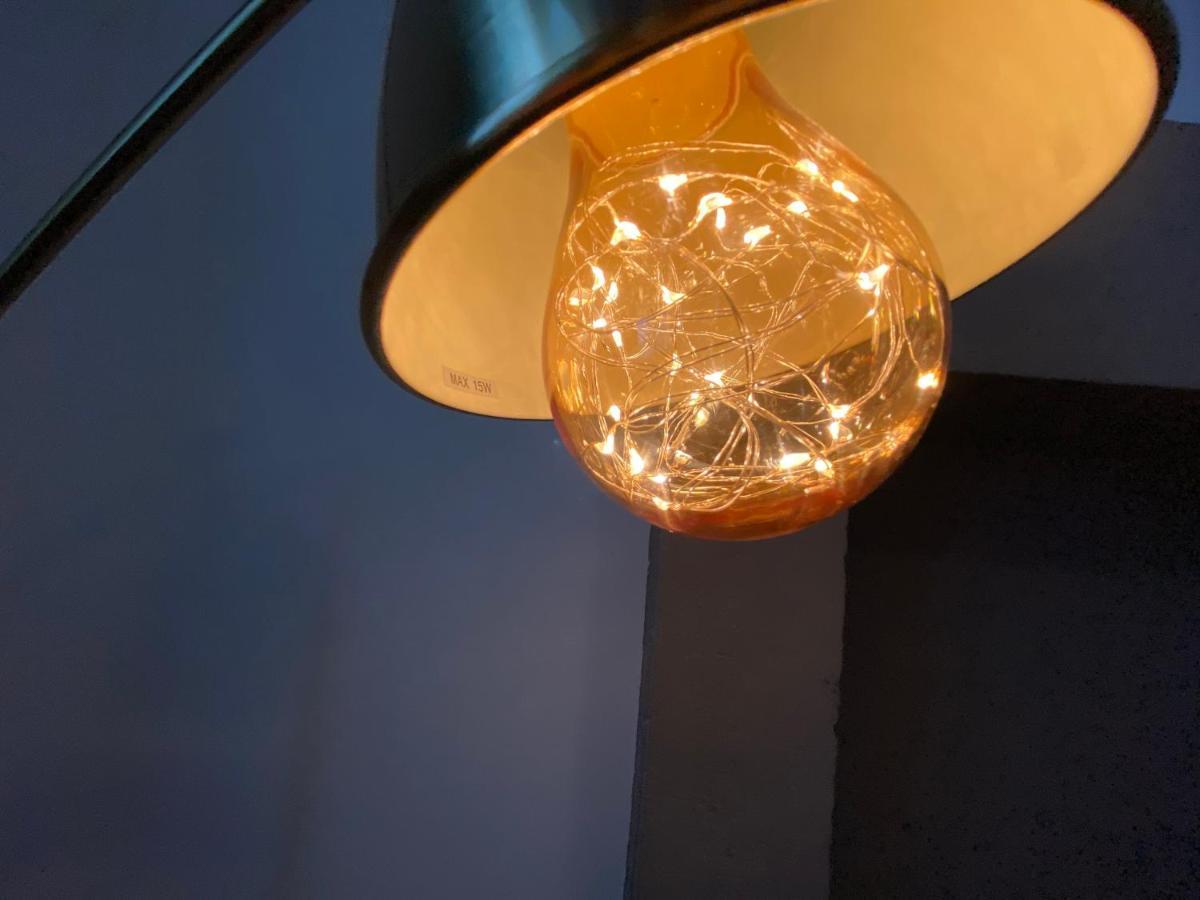 Queen Street Boutique Suites เอดินบะระ ภายนอก รูปภาพ A light bulb